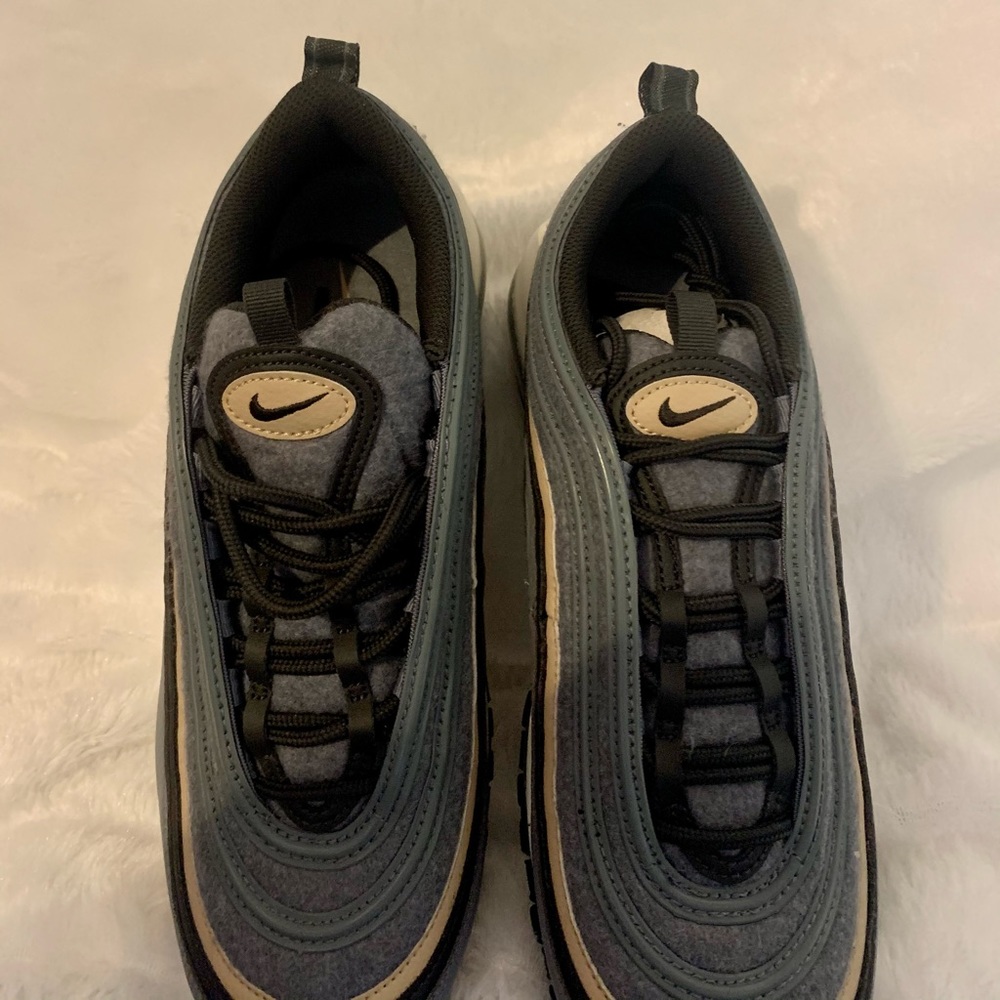 NIKE AIRMAX